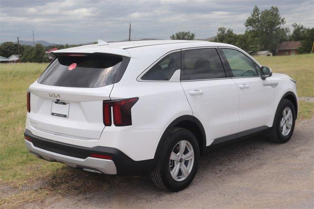 new 2025 Kia Sorento car, priced at $33,055