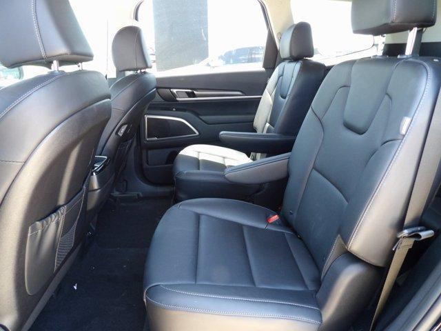 new 2025 Kia Telluride car, priced at $40,800