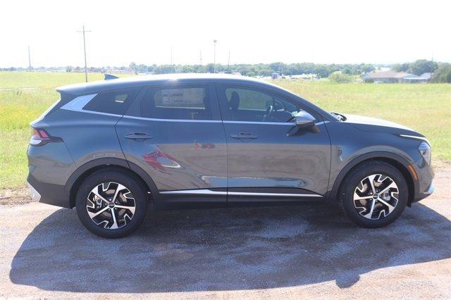 new 2025 Kia Sportage car, priced at $30,300