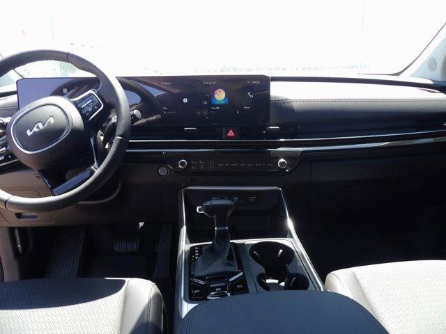 new 2025 Kia Carnival car, priced at $53,760