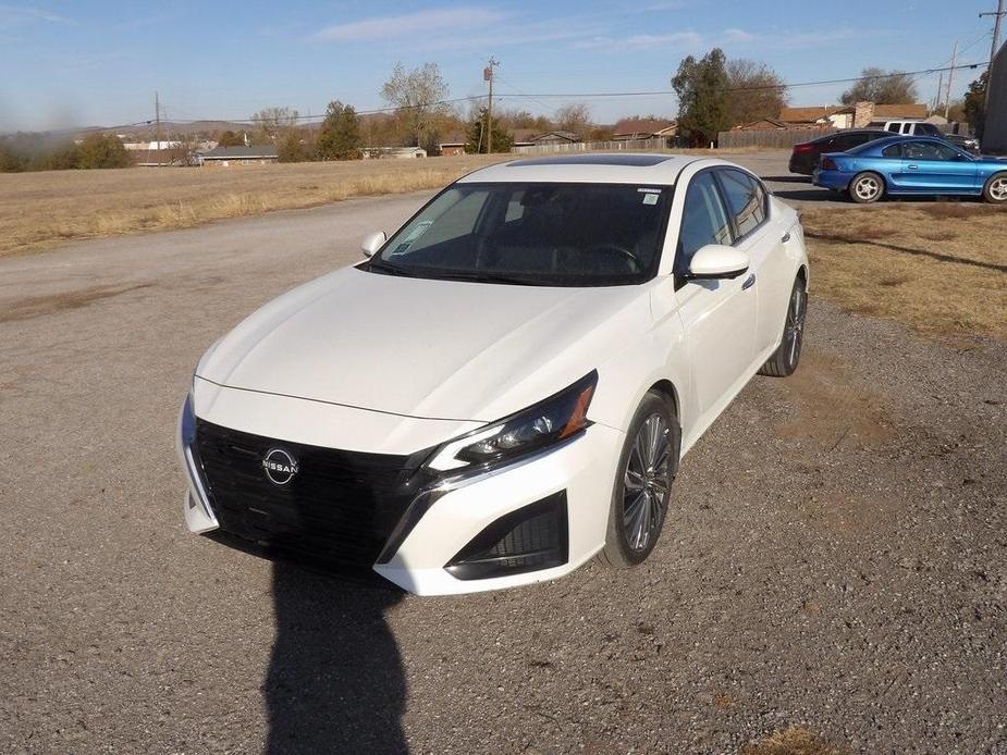 used 2023 Nissan Altima car, priced at $21,322