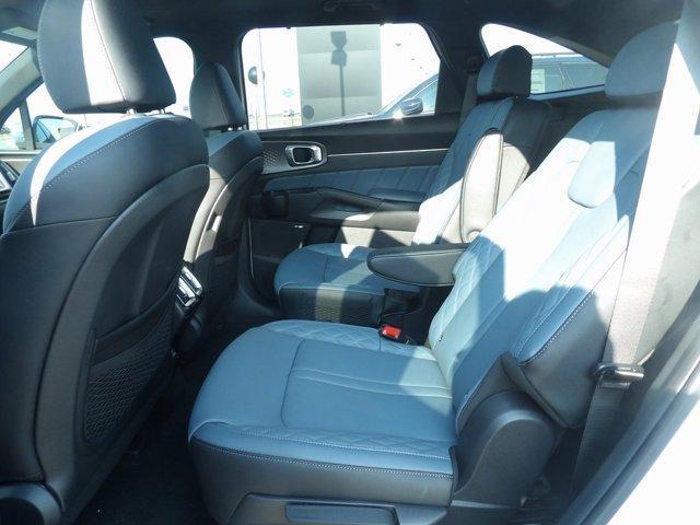 new 2025 Kia Sorento Hybrid car, priced at $44,844