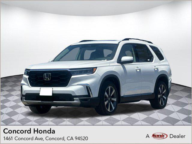 new 2025 Honda Pilot car, priced at $50,251