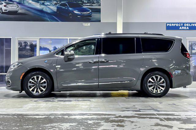 used 2021 Chrysler Pacifica Hybrid car, priced at $24,999