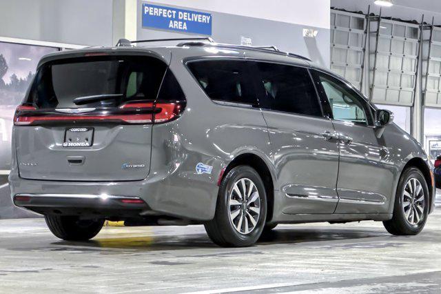 used 2021 Chrysler Pacifica Hybrid car, priced at $24,999