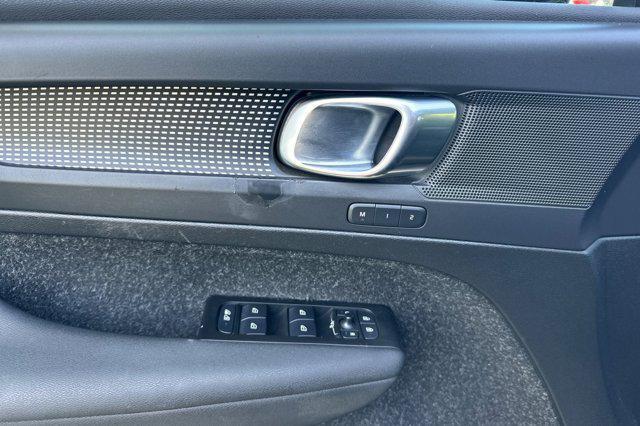 used 2021 Volvo XC40 car, priced at $22,496