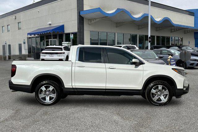 new 2025 Honda Ridgeline car, priced at $43,481