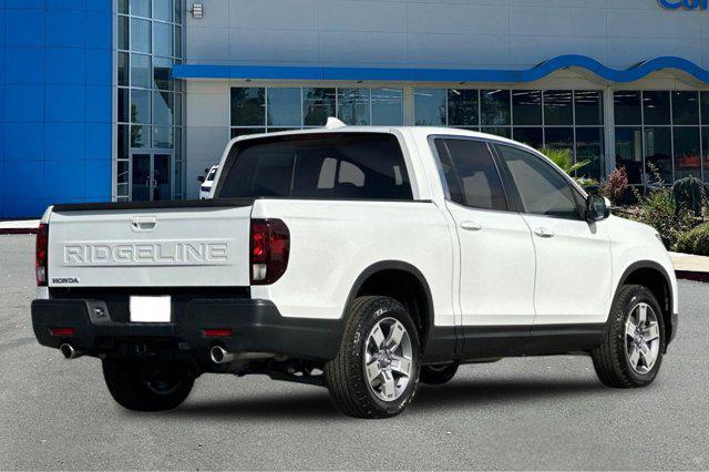 new 2025 Honda Ridgeline car, priced at $43,481