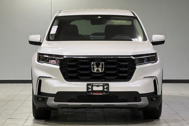 new 2025 Honda Pilot car, priced at $47,450