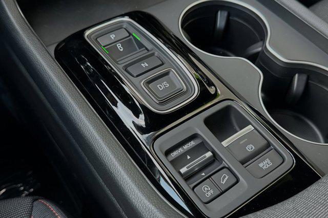 new 2025 Honda Pilot car, priced at $41,591