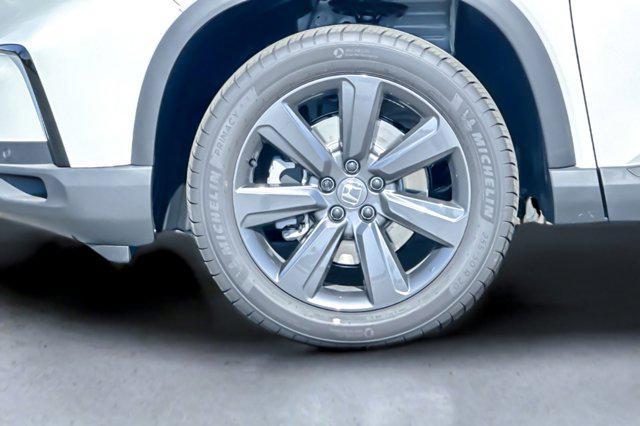 new 2025 Honda Pilot car, priced at $41,591