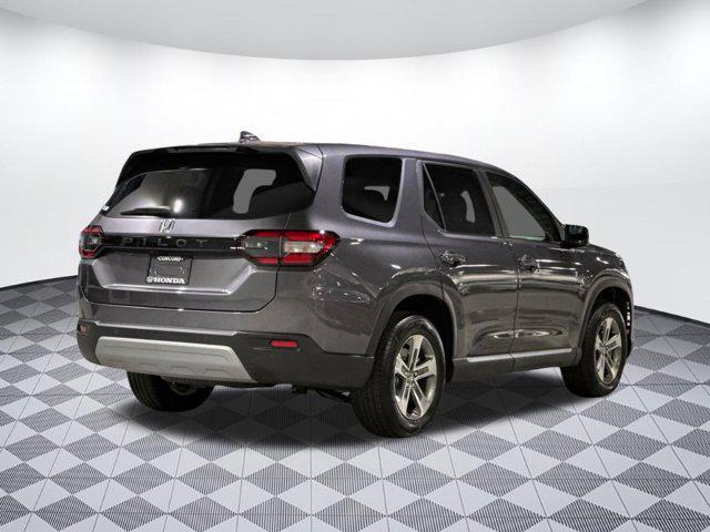 new 2025 Honda Pilot car, priced at $43,191