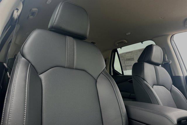 new 2025 Honda Pilot car, priced at $43,191