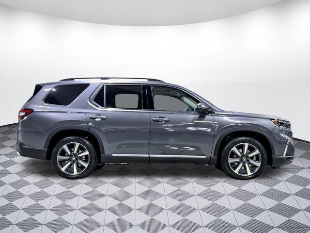new 2025 Honda Pilot car, priced at $51,431