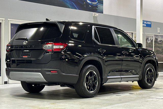 new 2025 Honda Pilot car, priced at $49,195