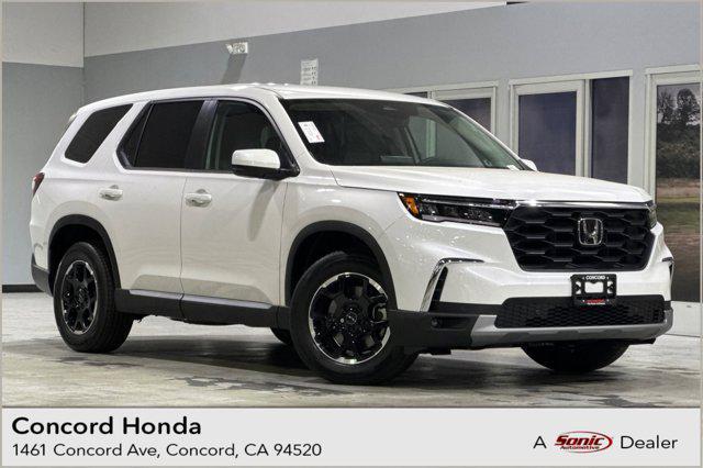 new 2025 Honda Pilot car, priced at $50,200