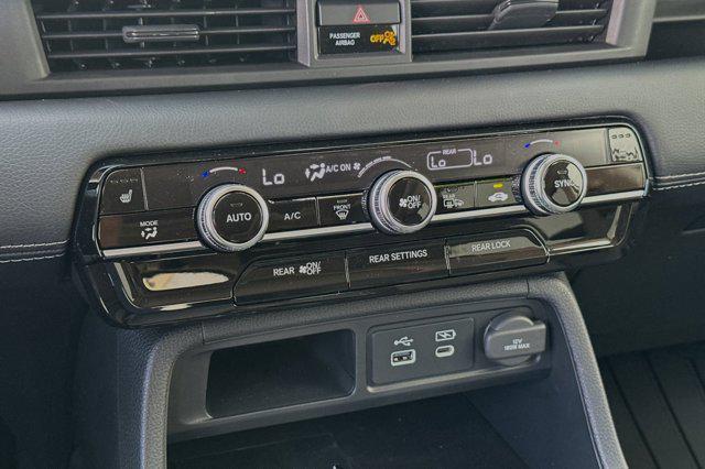 new 2025 Honda Pilot car, priced at $47,401