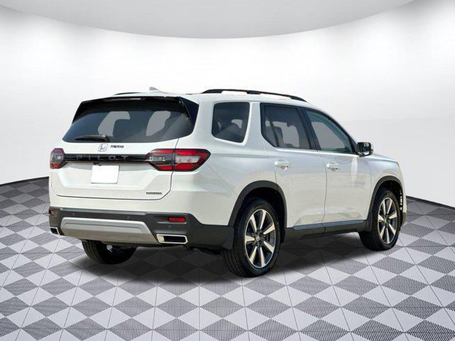 new 2025 Honda Pilot car, priced at $47,401