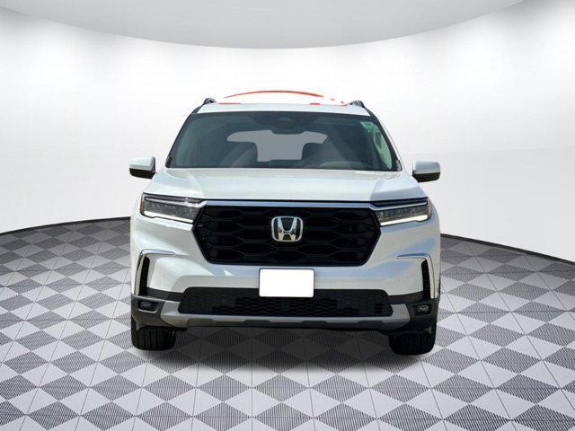new 2025 Honda Pilot car, priced at $47,401
