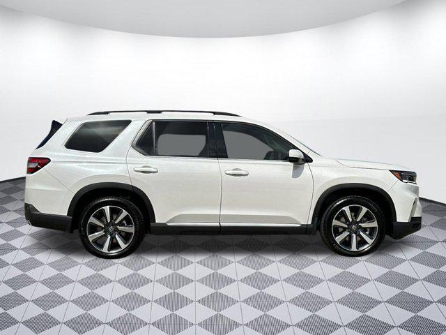 new 2025 Honda Pilot car, priced at $47,401