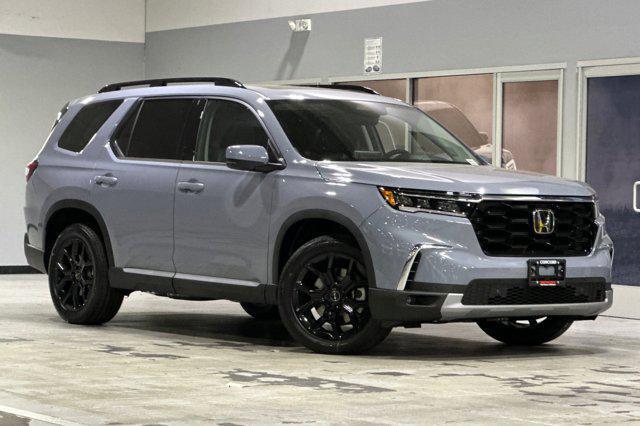 new 2025 Honda Pilot car, priced at $53,350