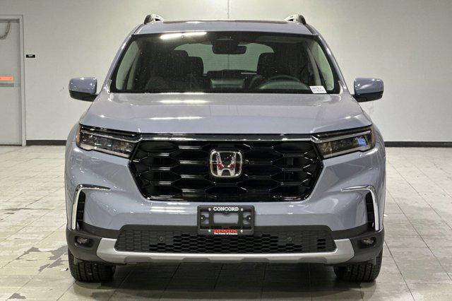 new 2025 Honda Pilot car, priced at $53,350