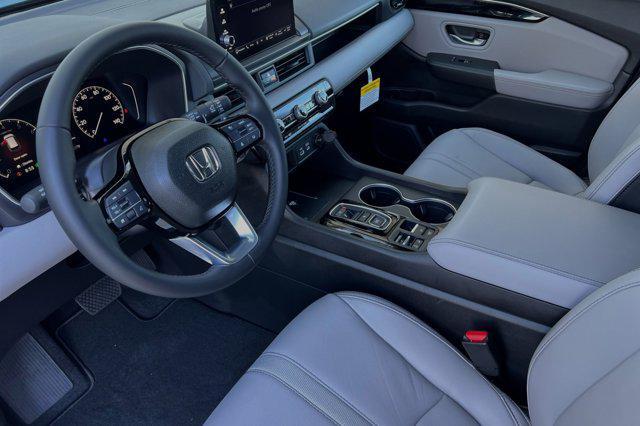 new 2025 Honda Pilot car, priced at $52,101