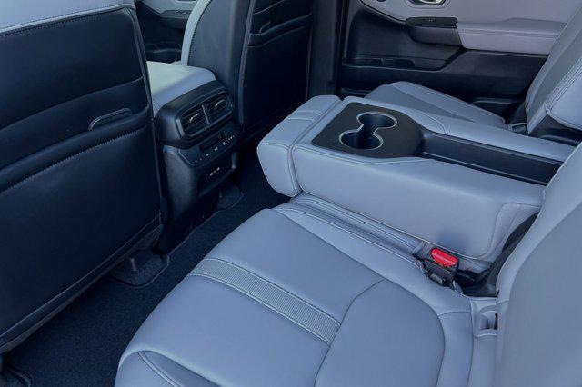 new 2025 Honda Pilot car, priced at $52,101