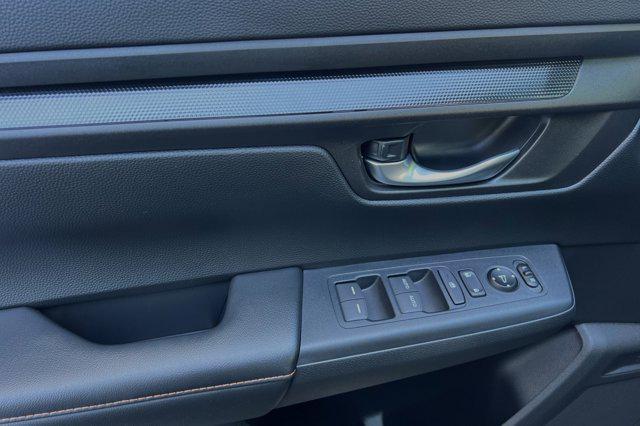 new 2025 Honda CR-V Hybrid car, priced at $35,691