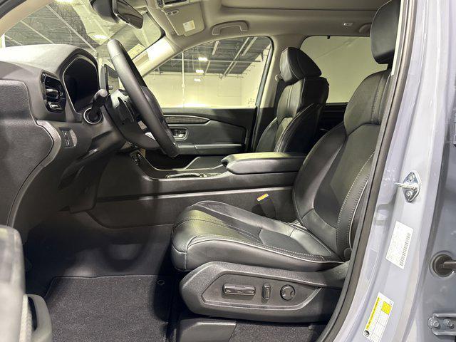 new 2025 Honda Pilot car, priced at $51,591