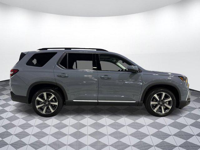 new 2025 Honda Pilot car, priced at $51,591