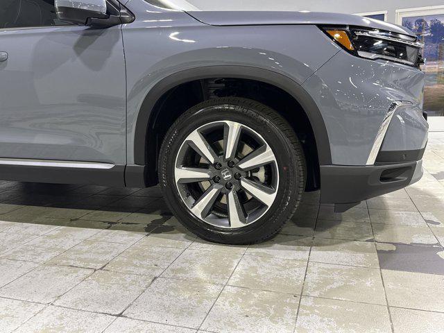 new 2025 Honda Pilot car, priced at $51,591