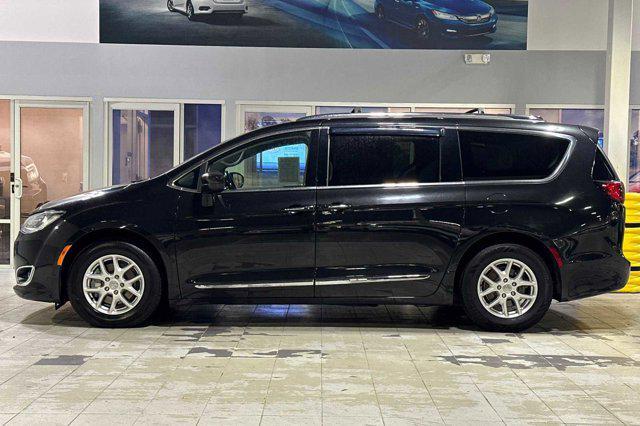 used 2020 Chrysler Pacifica car, priced at $16,498