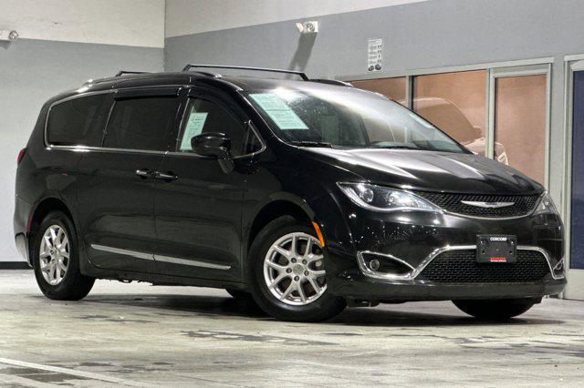 used 2020 Chrysler Pacifica car, priced at $16,498