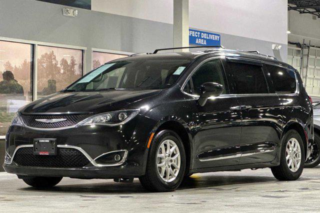 used 2020 Chrysler Pacifica car, priced at $16,498