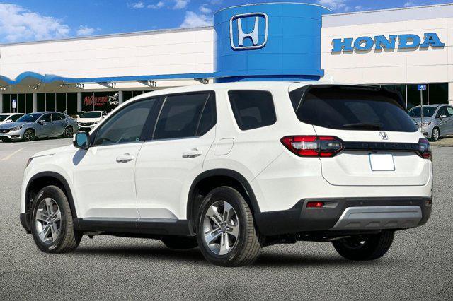 new 2025 Honda Pilot car, priced at $44,581