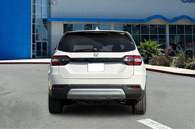 new 2025 Honda Pilot car, priced at $44,581