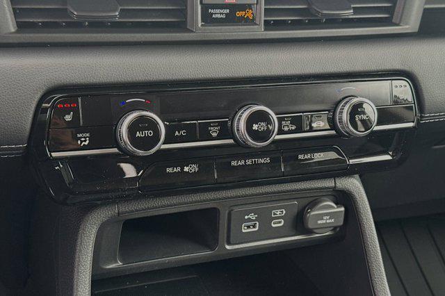 new 2025 Honda Pilot car, priced at $44,581