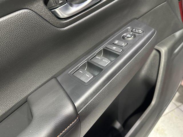 new 2025 Honda CR-V Hybrid car, priced at $38,000