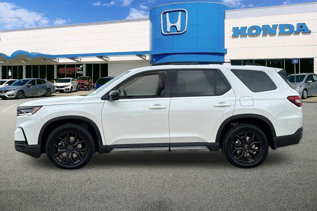 new 2025 Honda Pilot car, priced at $55,131