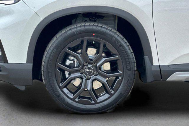 new 2025 Honda Pilot car, priced at $55,131