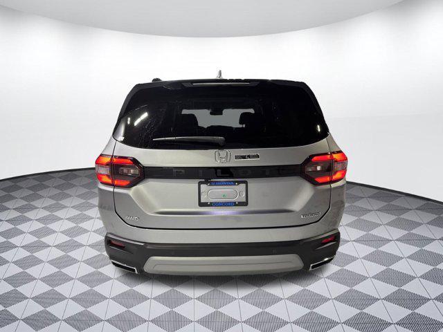 new 2025 Honda Pilot car, priced at $50,531