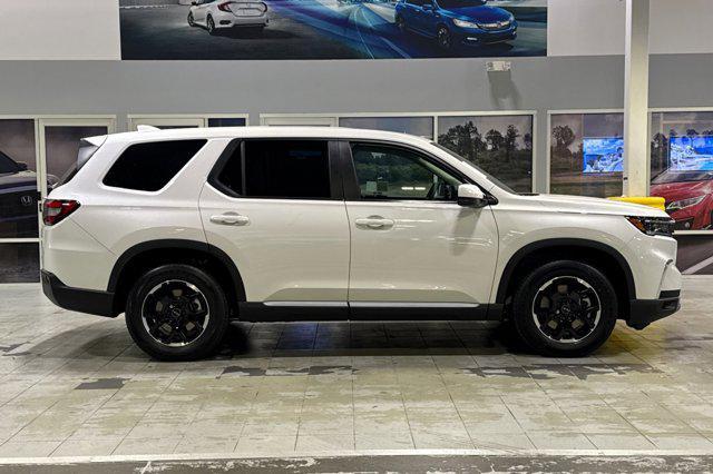 new 2025 Honda Pilot car, priced at $47,991