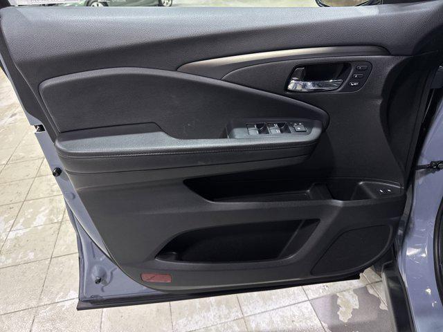 used 2022 Honda Pilot car, priced at $32,999