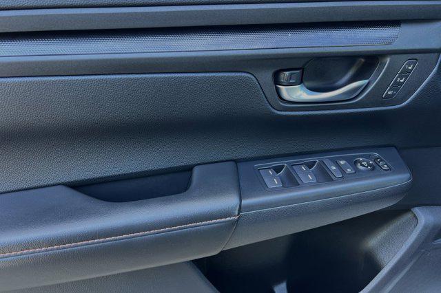 new 2025 Honda CR-V Hybrid car, priced at $40,991