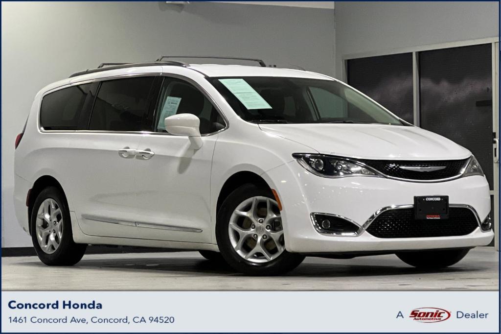 used 2017 Chrysler Pacifica car, priced at $14,499