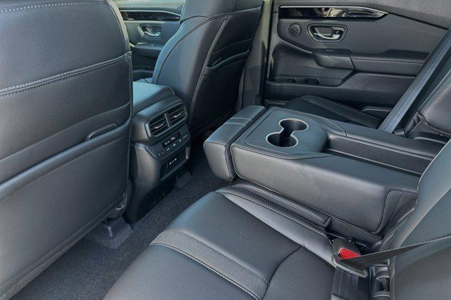 new 2025 Honda Pilot car, priced at $46,551