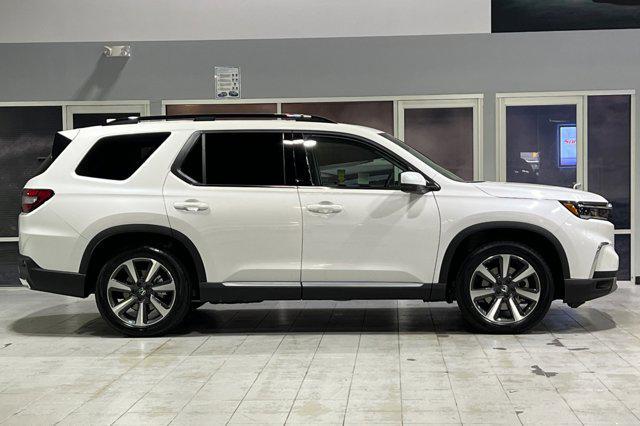 new 2025 Honda Pilot car, priced at $49,350