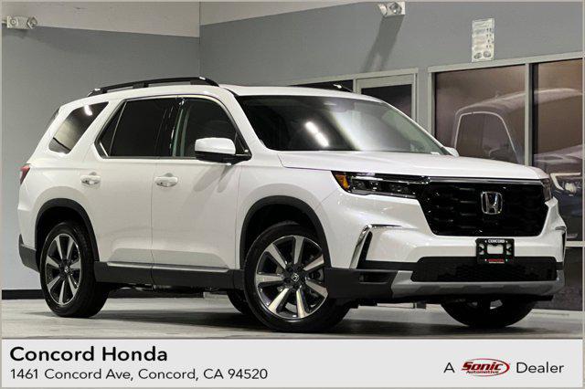 new 2025 Honda Pilot car, priced at $49,350