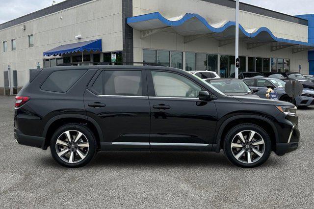 new 2025 Honda Pilot car, priced at $56,295